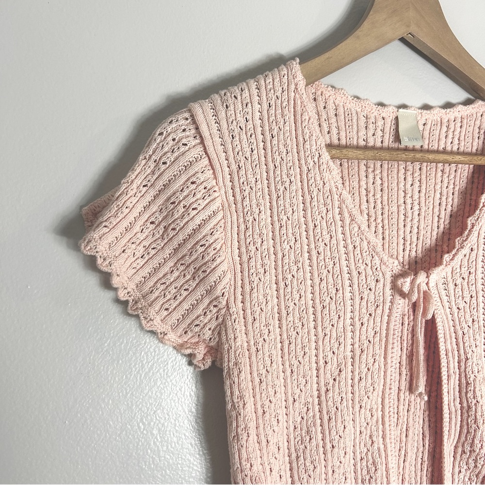 Pink, babydoll crochet top with dainty tie detail 🎀